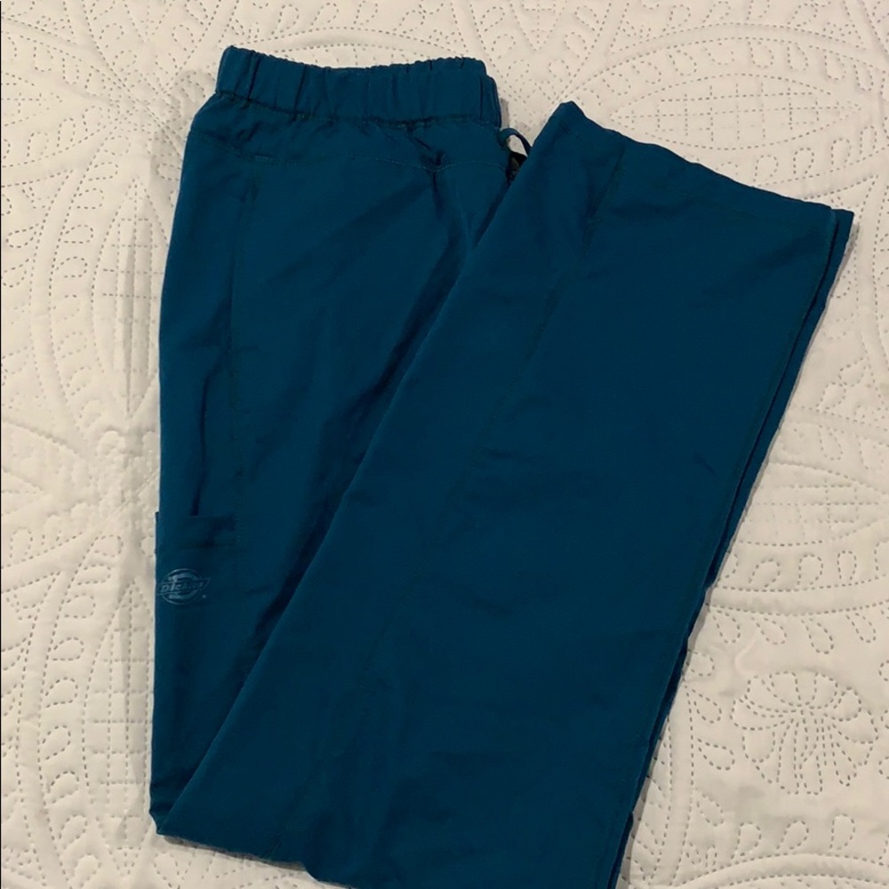 Dickies Dynamix carribean blue scrub pant.